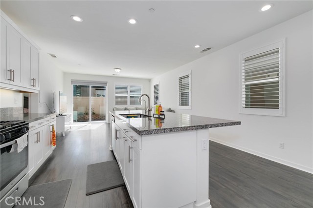 13855 Clearwater Avenue, Chino CA: https://media.crmls.org/medias/8643238a-51f6-4ec7-9a2f-9ec5afa2fc67.jpg