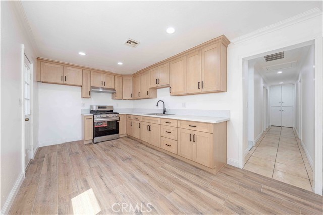 10203 Imperial Avenue, Garden Grove CA: https://media.crmls.org/medias/8645337c-17aa-4da7-bac2-663fe3ae741b.jpg