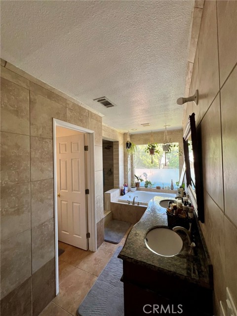 Detail Gallery Image 23 of 47 For 4643 West Avenue M14, Quartz Hill,  CA 93536 - 4 Beds | 3/1 Baths