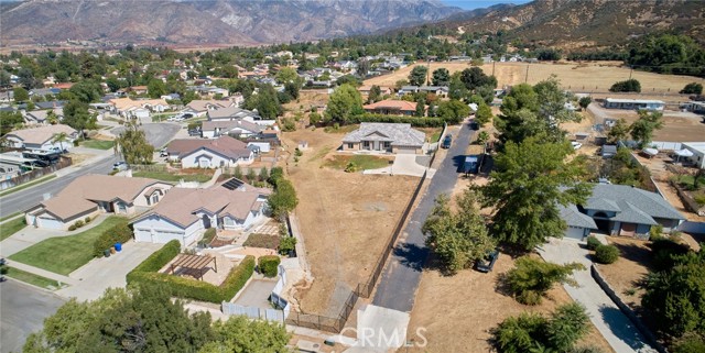 Detail Gallery Image 27 of 30 For 35654 Linda Ln, Yucaipa,  CA 92399 - 5 Beds | 3 Baths