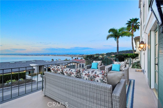 528 Via Almar, Palos Verdes Estates, California 90274, 4 Bedrooms Bedrooms, ,3 BathroomsBathrooms,Residential,Sold,Via Almar,PV22022011
