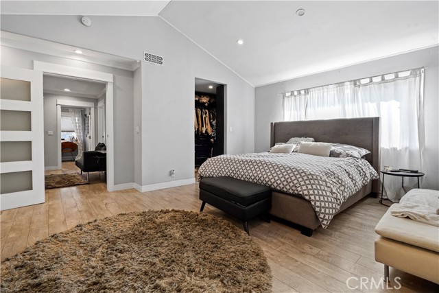 5960 Wilksinon Ave, North Hollywood CA: https://media.crmls.org/medias/86473816-0d03-4ba3-b205-3b837647ffab.jpg