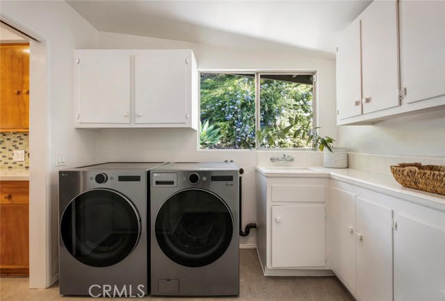 Detail Gallery Image 41 of 54 For 2820 E Chevy Chase Dr, Glendale,  CA 91206 - 2 Beds | 2 Baths