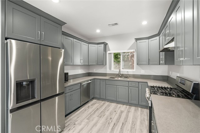 8227 Ben Avenue, North Hollywood CA: https://media.crmls.org/medias/8647a1c7-3ded-4b6a-9c5a-8a47bbf77686.jpg