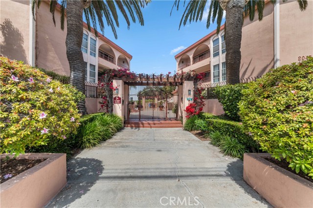 Detail Gallery Image 2 of 25 For 2025 4th St 204a,  Santa Monica,  CA 90405 - 1 Beds | 1 Baths