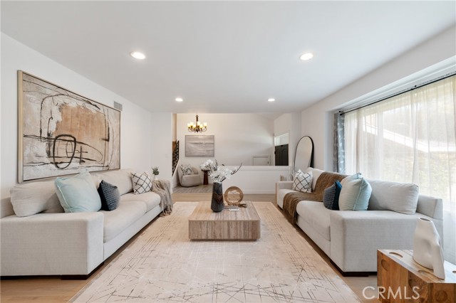 Detail Gallery Image 13 of 45 For 651 N Sunnyslope Ave, Pasadena,  CA 91107 - 5 Beds | 3 Baths