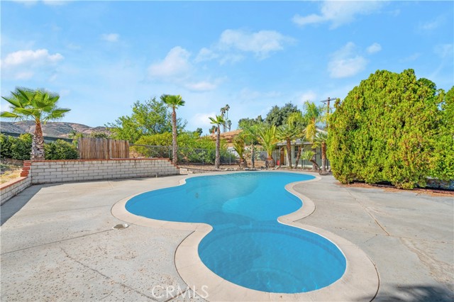 Detail Gallery Image 50 of 63 For 10320 Country Ln, Yucaipa,  CA 92399 - 4 Beds | 3/1 Baths