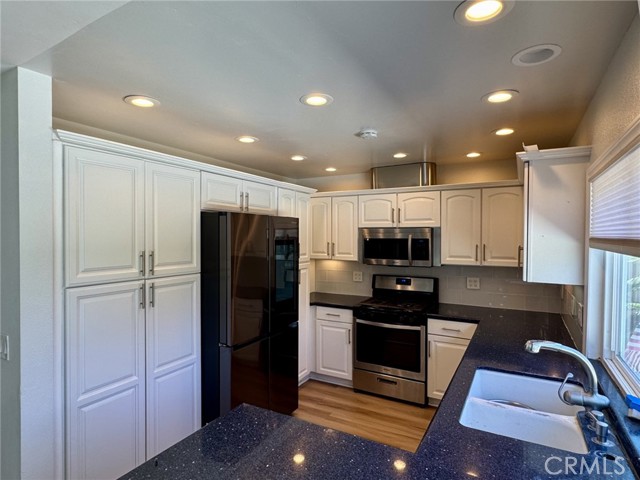 14121 Picasso Court, Irvine CA: https://media.crmls.org/medias/86494c78-337a-43d3-9b76-98e1b6ee42ab.jpg