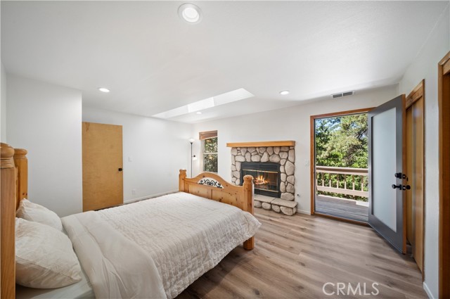 Detail Gallery Image 16 of 34 For 574 Mill Ct, Lake Arrowhead,  CA 92352 - 3 Beds | 2/1 Baths