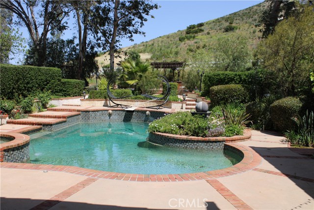 Detail Gallery Image 6 of 39 For 14 Appaloosa Ln, Bell Canyon,  CA 91307 - 6 Beds | 5/1 Baths