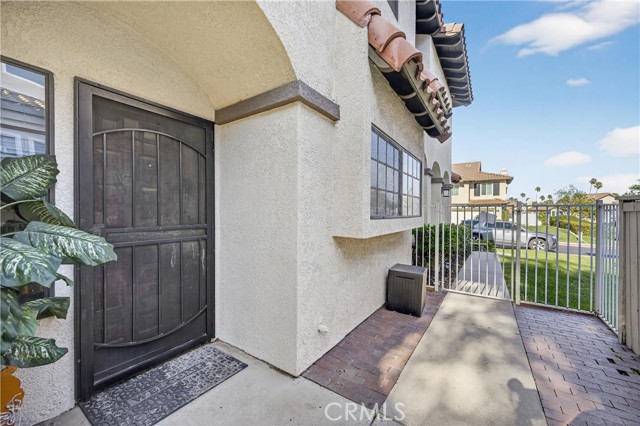 Detail Gallery Image 5 of 33 For 2026 San Diego, Corona,  CA 92882 - 3 Beds | 2/1 Baths