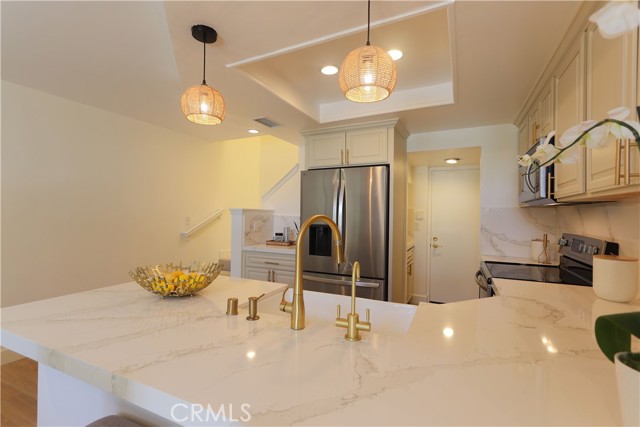 45 Corsica Drive, Newport Beach CA: https://media.crmls.org/medias/864a74a4-913b-4cf8-a07f-ab2e4eafc971.jpg