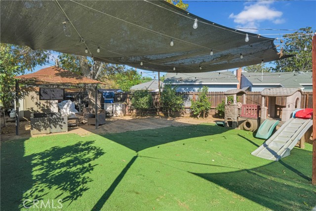 Detail Gallery Image 16 of 17 For 3595 Timothy Way, Riverside,  CA 92506 - 3 Beds | 1 Baths