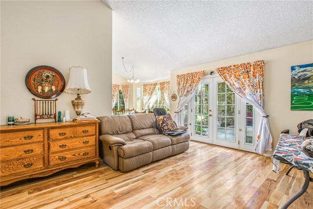 Detail Gallery Image 6 of 28 For 13503 Mulberry, Yucaipa,  CA 92399 - 3 Beds | 2 Baths