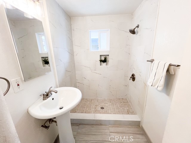 https://media.crmls.org/medias/864bcee5-4def-4ecd-b734-55ec5261f8a0.jpg?preset=X-Large
