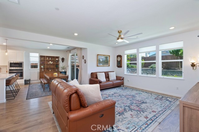 Detail Gallery Image 17 of 56 For 403 Confederation Ct, Lincoln,  CA 95648 - 4 Beds | 3 Baths
