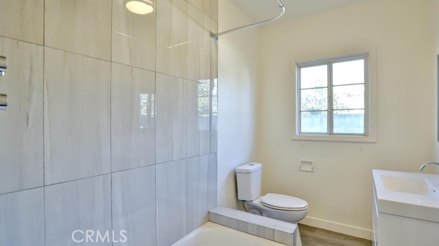 515 S Van Ness Avenue, Santa Ana CA: https://media.crmls.org/medias/864c363f-f94c-4091-88fa-1aa62ccae760.jpg