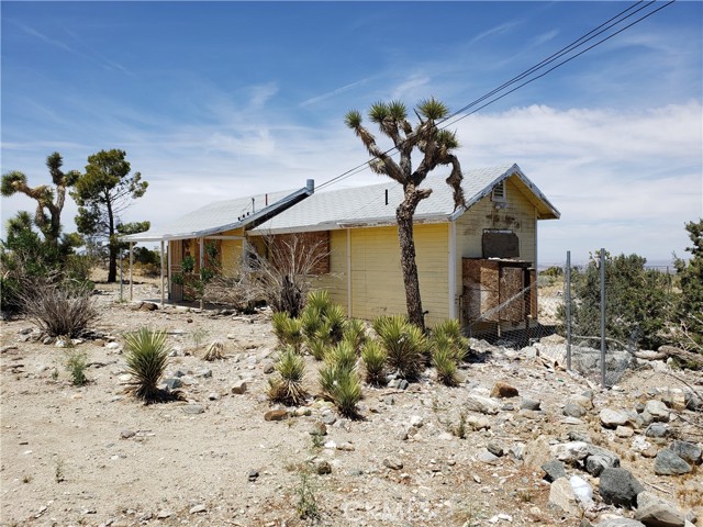 Detail Gallery Image 6 of 12 For 20649 E Avenue Y, Llano,  CA 93544 - 0 Beds | 1 Baths