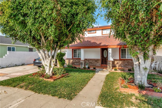 569 N Olive St, Orange, CA 92867