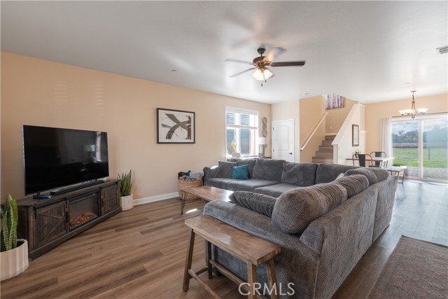 645 Catala Way, San Miguel CA: https://media.crmls.org/medias/864d7bb8-e19b-461a-862f-517b9dc0e1a2.jpg