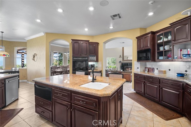 21100 Paseo Montana, Murrieta CA: https://media.crmls.org/medias/864db7be-c090-40c3-807f-8dc4b31caa00.jpg