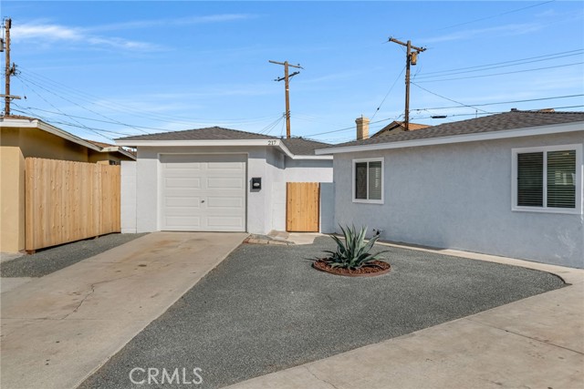 217 E 221st, Carson CA: https://media.crmls.org/medias/864e3916-dda0-45bf-a72b-102919664bb1.jpg