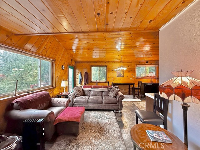 Detail Gallery Image 11 of 25 For 2608 Basel Ct, –,  CA 93222 - 2 Beds | 1 Baths