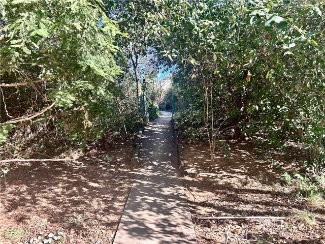 Detail Gallery Image 15 of 26 For 35780 Eureka Ave, Yucaipa,  CA 92399 - 6 Beds | 3 Baths