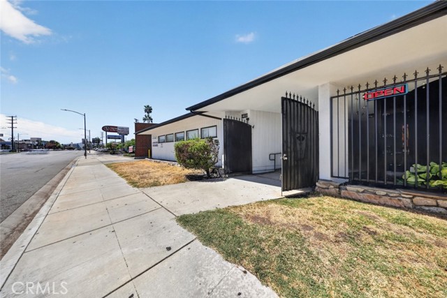  Commercial for Sale in Burbank, California