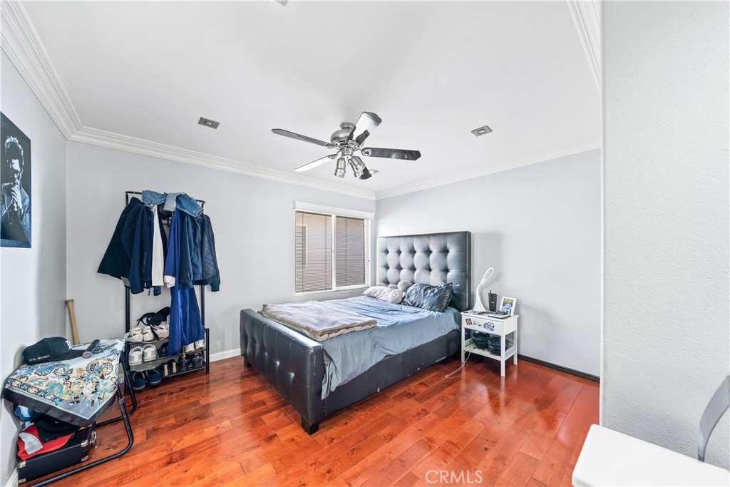 864f2429 76f0 415a 9167 E20461d136f3