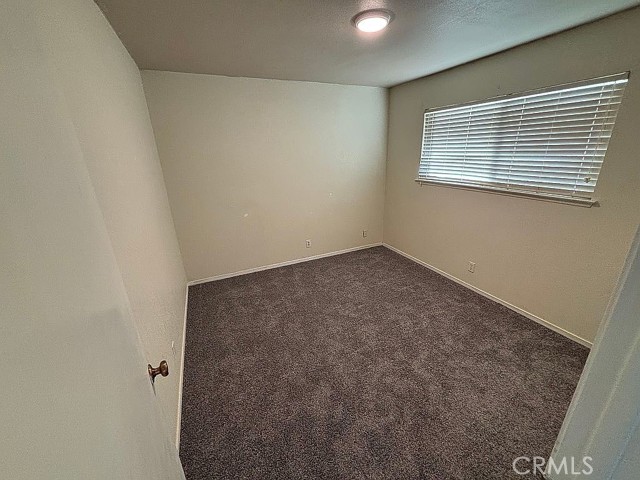 Detail Gallery Image 18 of 22 For 1859 S Karen Ave, Fresno,  CA 93727 - 4 Beds | 2/1 Baths