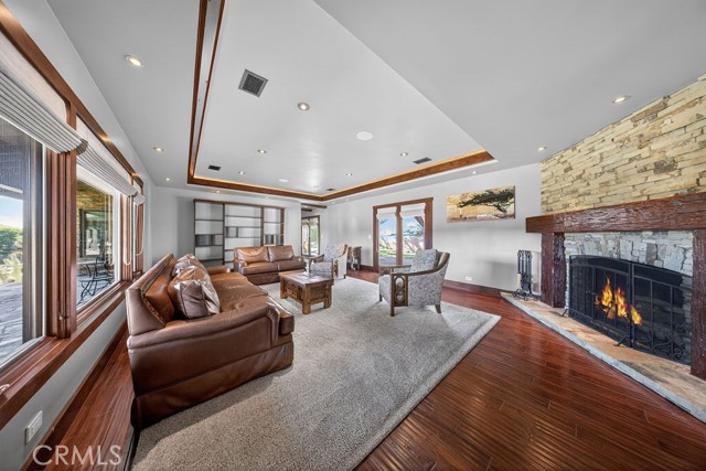 Detail Gallery Image 28 of 64 For 11159 Mcvine, Sunland,  CA 91040 - 4 Beds | 4 Baths