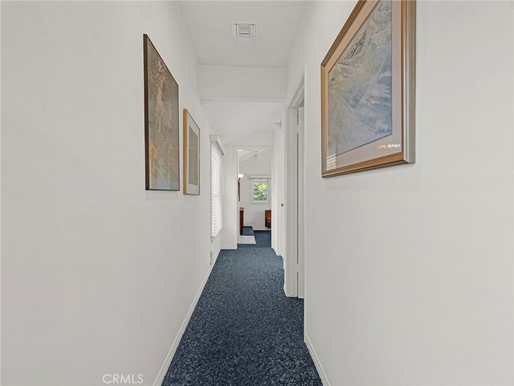 https://media.crmls.org/medias/8650daf9-66e8-4edb-9246-b3fde7fb8372.jpg?preset=X-Large