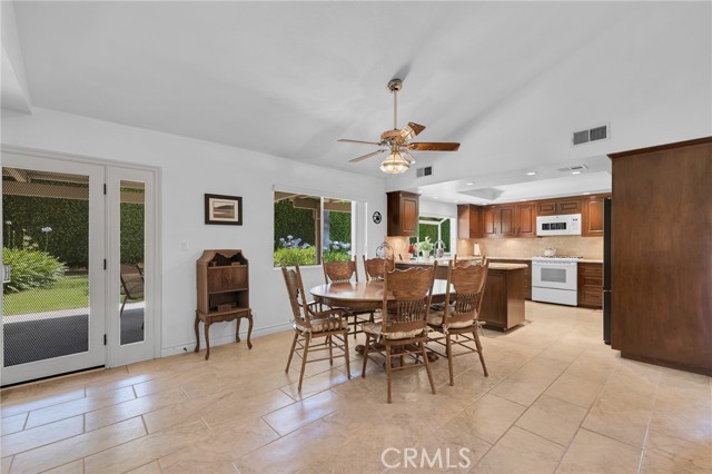 17262 Chase Street, Northridge CA: https://media.crmls.org/medias/8651132f-e918-47f5-bfc2-81625e11f7c9.jpg