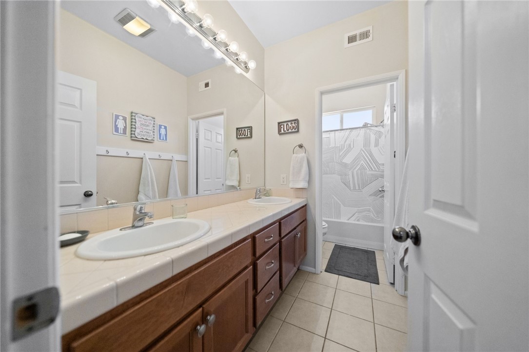 Detail Gallery Image 38 of 60 For 41772 Springbrook Ct, Murrieta,  CA 92562 - 6 Beds | 3/1 Baths