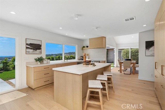 317 Calle Familia, San Clemente CA: https://media.crmls.org/medias/8651aef6-94f2-431a-832c-bd4875a600d4.jpg