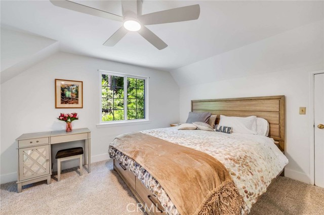 Detail Gallery Image 24 of 42 For 395 Primrose Cir #1-2,  Lake Arrowhead,  CA 92352 - 4 Beds | 3 Baths