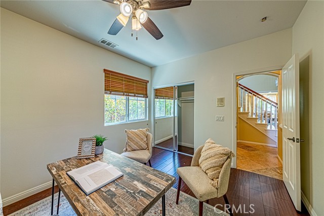 Detail Gallery Image 22 of 62 For 17730 Wren Dr, Canyon Country,  CA 91387 - 5 Beds | 3 Baths
