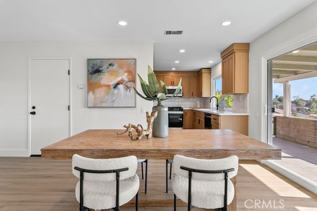 23631 Via Storni, Mission Viejo CA: https://media.crmls.org/medias/86525223-0191-4727-80bc-f2b626de6c6b.jpg