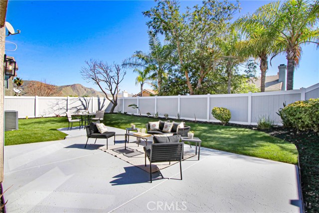 Detail Gallery Image 22 of 25 For 26730 Black Horse, Corona,  CA 92883 - 4 Beds | 2/1 Baths