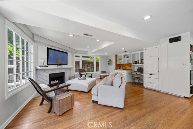 1733 Bayou Way, Seal Beach CA: https://media.crmls.org/medias/8653dbb4-fd1e-46f5-a853-5125db5cde9f.jpg