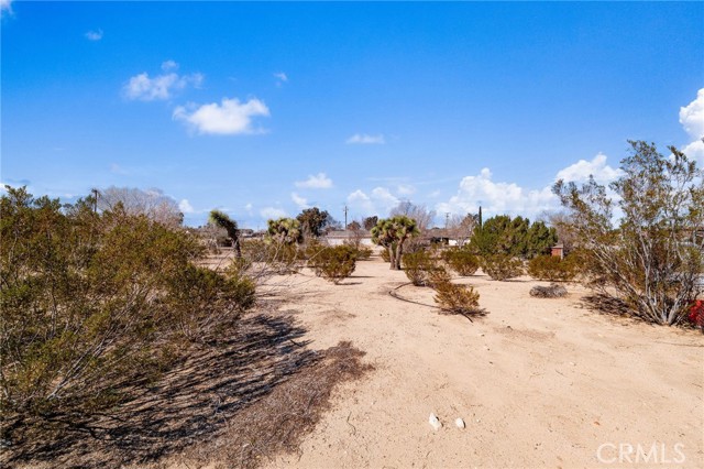 Detail Gallery Image 44 of 61 For 9925 Balsam, Hesperia,  CA 92345 - 3 Beds | 3 Baths