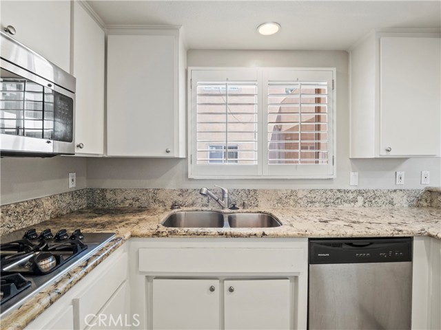 Detail Gallery Image 12 of 48 For 4301 Fulton Ave #303,  Sherman Oaks,  CA 91423 - 2 Beds | 2/1 Baths