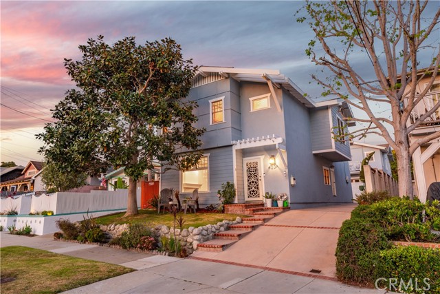 420 Broadway, Redondo Beach, California 90277, 4 Bedrooms Bedrooms, ,2 BathroomsBathrooms,Residential,For Sale,Broadway,SB26076613