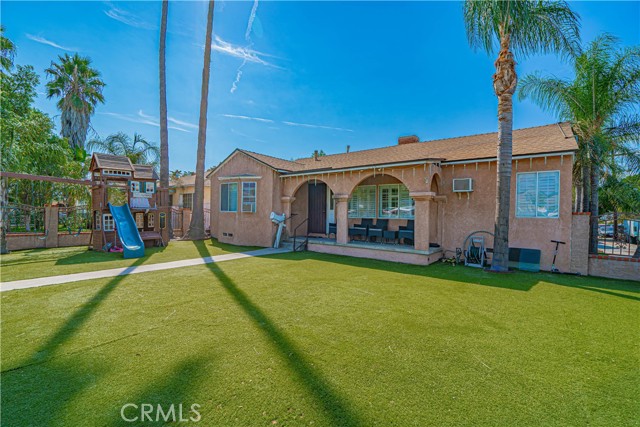 9899 Amboy Avenue photo 2