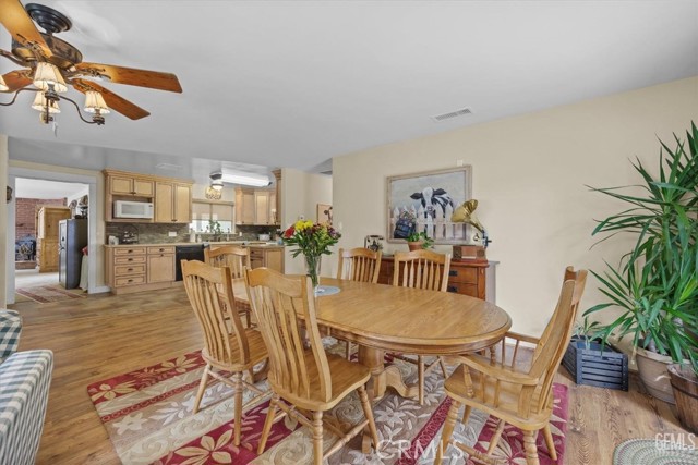 21564 Pine Tree Road, Caliente CA: https://media.crmls.org/medias/86573c11-719b-4afa-8251-3298738adba4.jpg