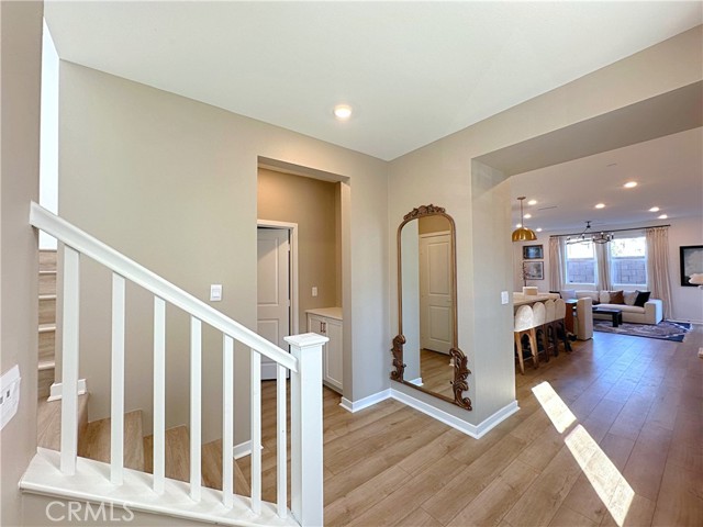 Detail Gallery Image 10 of 33 For 4007 Pomelo Dr, Corona,  CA 92883 - 3 Beds | 2/1 Baths