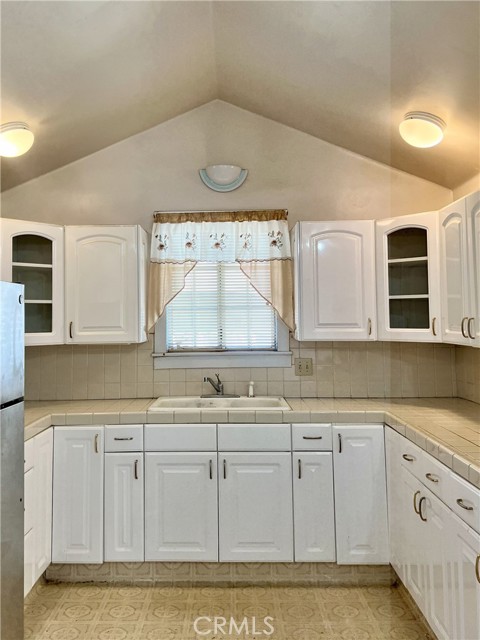 Detail Gallery Image 8 of 16 For 809 Lake, Chowchilla,  CA 93610 - 2 Beds | 1 Baths