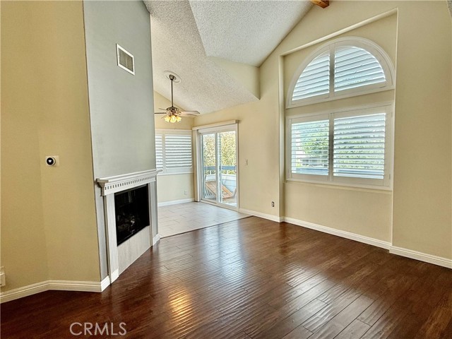 20322 Rue Crevier, 626 photo 3