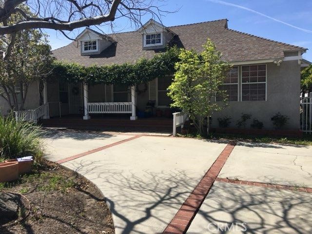 Detail Gallery Image 1 of 19 For 5827 Corbin Ave, Tarzana,  CA 91356 - 3 Beds | 2 Baths